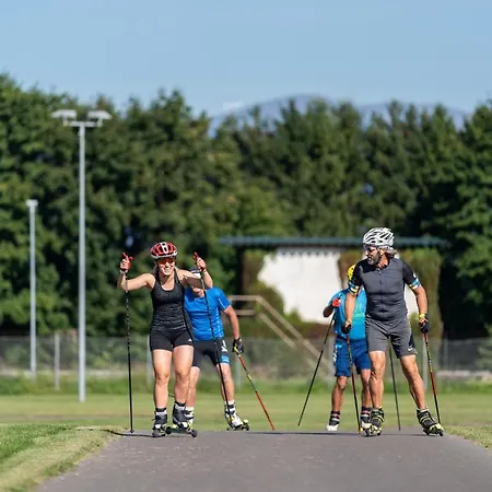 Sportzentrum - A Silent Alternative Parque de Campismo
