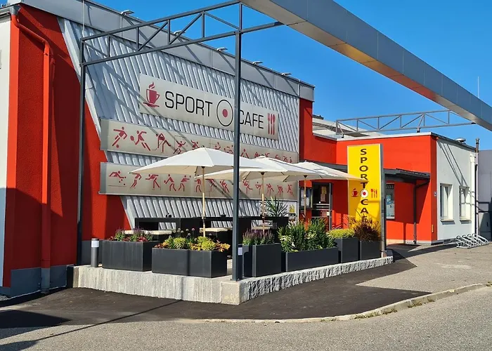 Sportzentrum - A Silent Alternative 캠프장 첼트베크